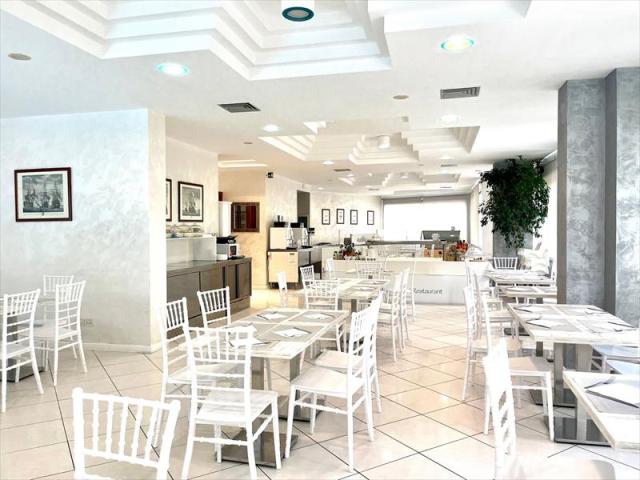 SALA DA PRANZO 1.JPG