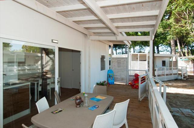 VERANDA.JPG