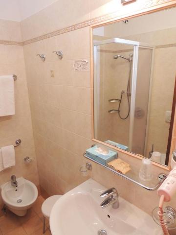 HOTEL CHRISTINE V.JPG