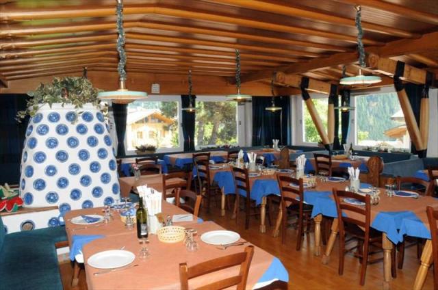 HOTEL ROSA REST II.JPG