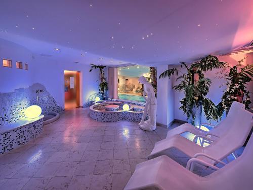LUNA HTL SPA I.JPG