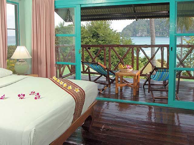 Kombinace - Phi Phi Bay View Resort ***, Phi Phi - pláž Laem Hi