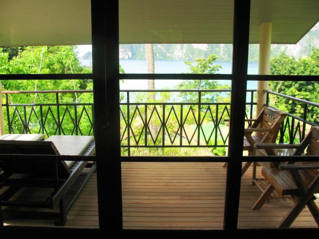 Kombinace - Phi Phi Bay View Resort ***, Phi Phi - pláž Laem Hi