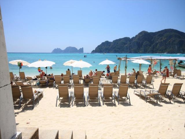 Kombinace - Phi Phi Bay View Resort ***, Phi Phi - pláž Laem Hi