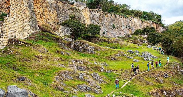 Severní Peru - hory, vodopády a archeologické skvosty