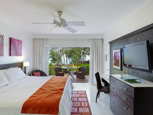 Crystal Cove Hotel , Bridgetown