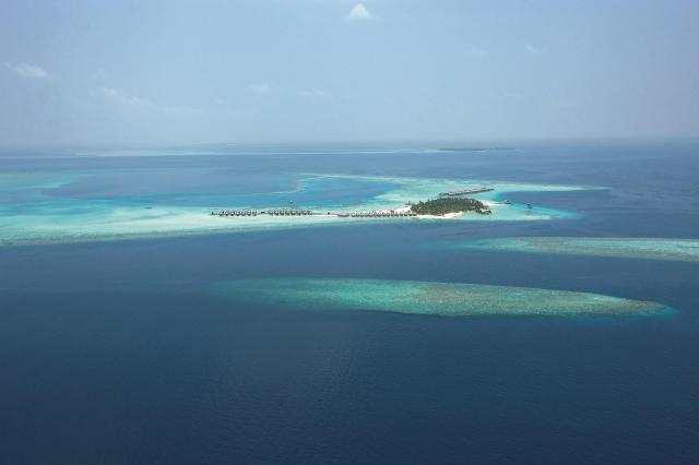 Constance Moofushi , Maledivy-jižní Ari atol
