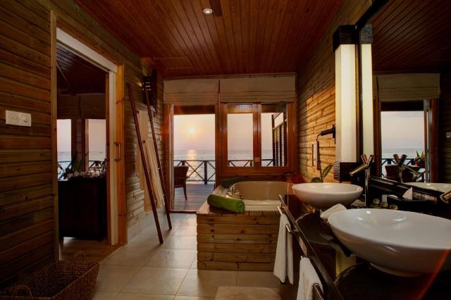 Komandoo Resort , Lhavyiani atol