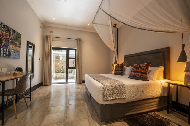 Nkosi Guest Lodge , Victoria Falls