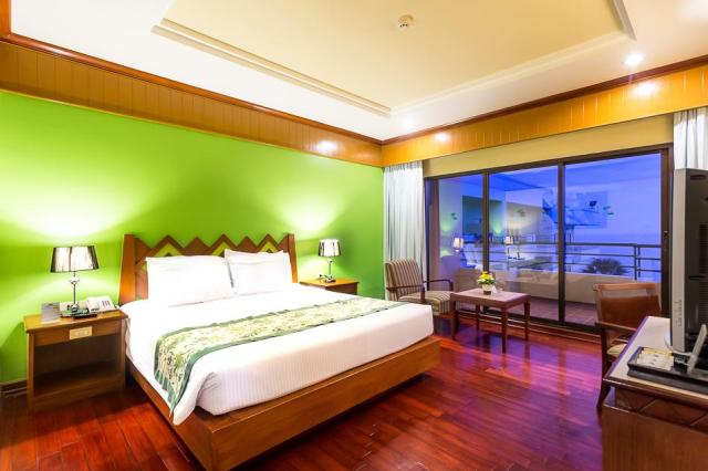Kombinace - Garden Sea View Resort ****, Pattaya - pláž Wong Pr