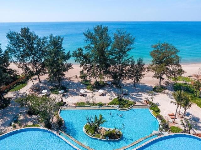 Kombinace - Santhiya Puket Natai Resort & SPA ***** - pláž Nata