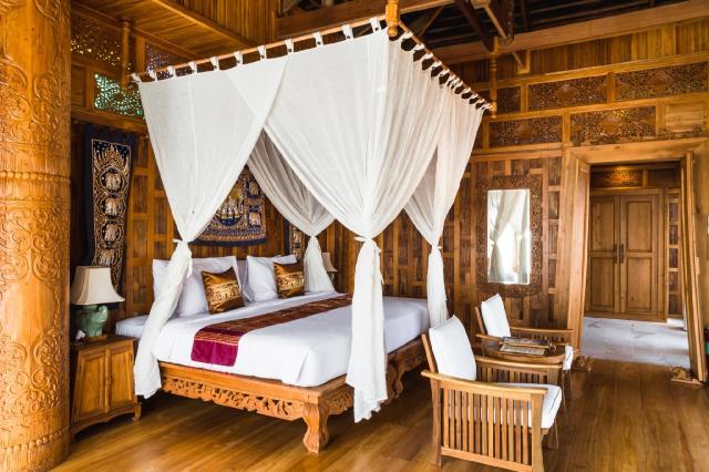 Kombinace - Santhiya Puket Natai Resort & SPA ***** - pláž Nata