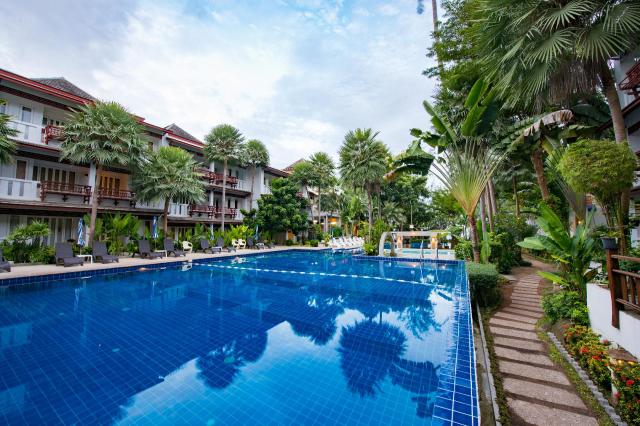 Kombinace - Koh Tao Montra ***, Ko Tao - pláž Mae Haad, Bangkok