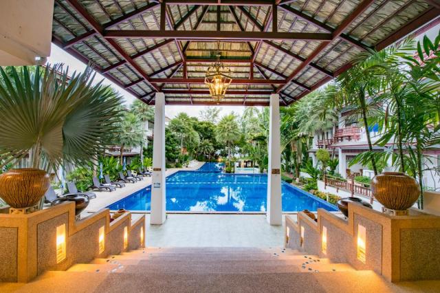 Kombinace - Koh Tao Montra ***, Ko Tao - pláž Mae Haad, Bangkok
