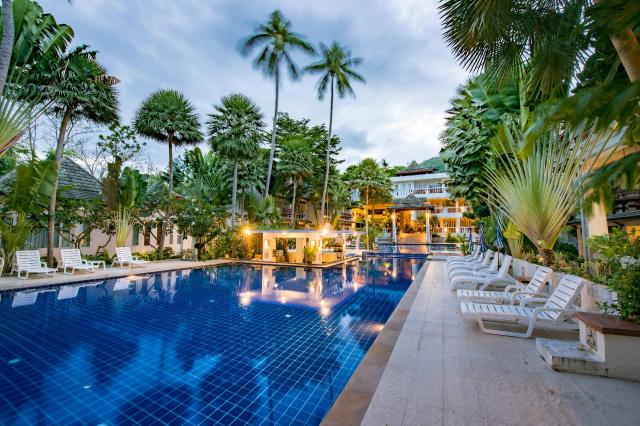 Kombinace - Koh Tao Montra ***, Ko Tao - pláž Mae Haad, Bangkok