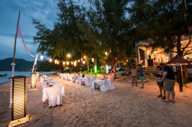 Kombinace - Koh Tao Montra ***, Ko Tao - pláž Mae Haad, Bangkok