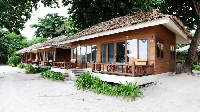 Kombinace - Samed Cabana Resort ***, Ko Samet - pláž Ao Wong Du
