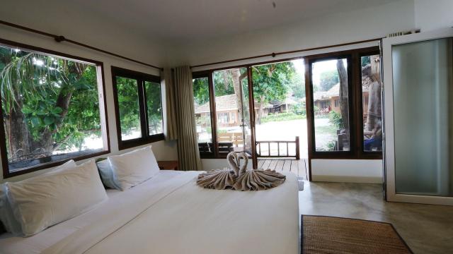 Kombinace - Samed Cabana Resort ***, Ko Samet - pláž Ao Wong Du