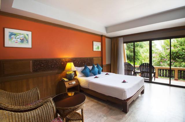 Kombinace - Fair House Beach Resort ***, Ko Samui - pláž Chawen