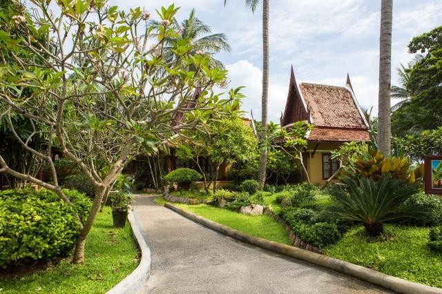 Kombinace - Fair House Beach Resort ***, Ko Samui - pláž Chawen