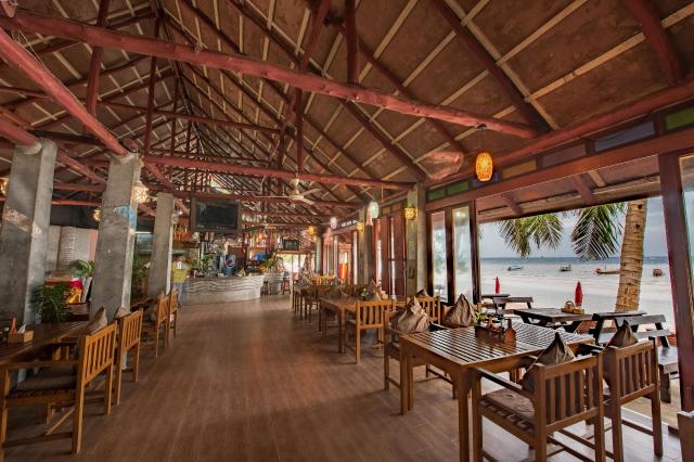 Kombinace - Koh Tao Coral Grand Resort ***, Ko Tao - pláž Saire