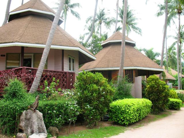 Kombinace - Koh Tao Coral Grand Resort ***, Ko Tao - pláž Saire