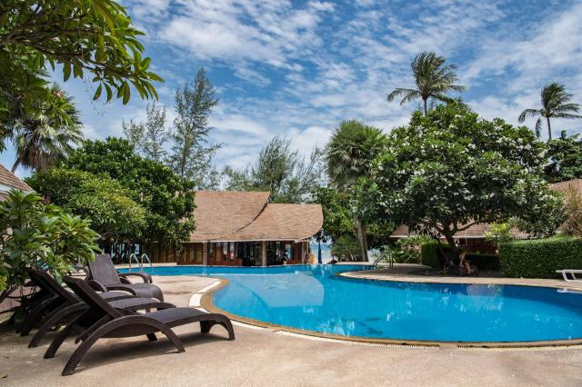 Kombinace - Koh Tao Coral Grand Resort ***, Ko Tao - pláž Saire