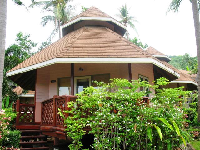 Kombinace - Koh Tao Coral Grand Resort ***, Ko Tao - pláž Saire
