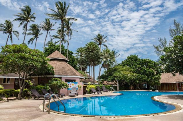 Kombinace - Koh Tao Coral Grand Resort ***, Ko Tao - pláž Saire