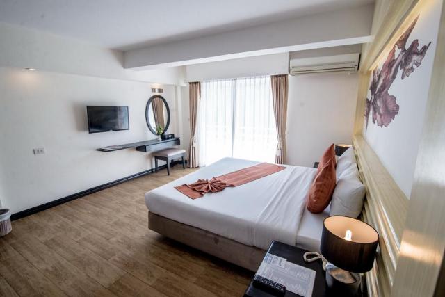 Kombinace - Sea Breeze Resort ***, Pattaya, Bangkok Palace Hote