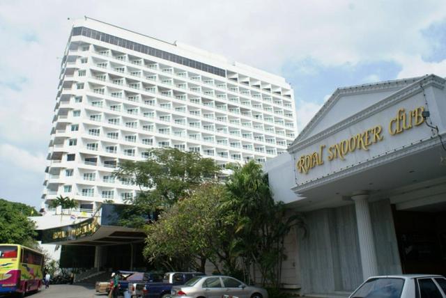 Kombinace - Royal Twins Pattaya ***, Pattaya, Bangkok Palace Ho