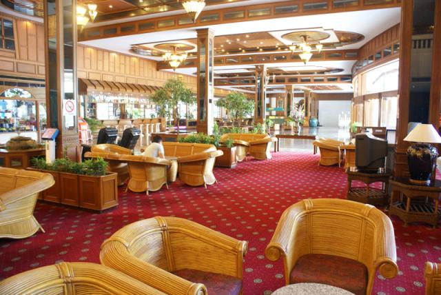 Kombinace - Royal Twins Pattaya ***, Pattaya, Bangkok Palace Ho