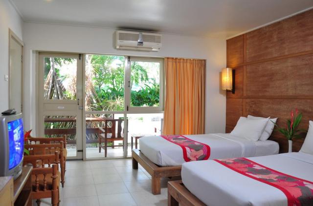 Kombinace - Sunshine Garden ***, Pattaya, Bangkok Palace Hotel 