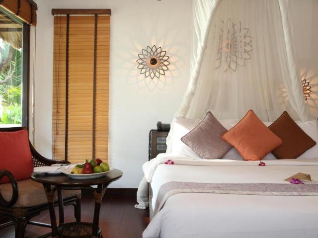 Kombinace - Le Vimarn Cottages & Spa ****, Ko Samet - pláž Ao P