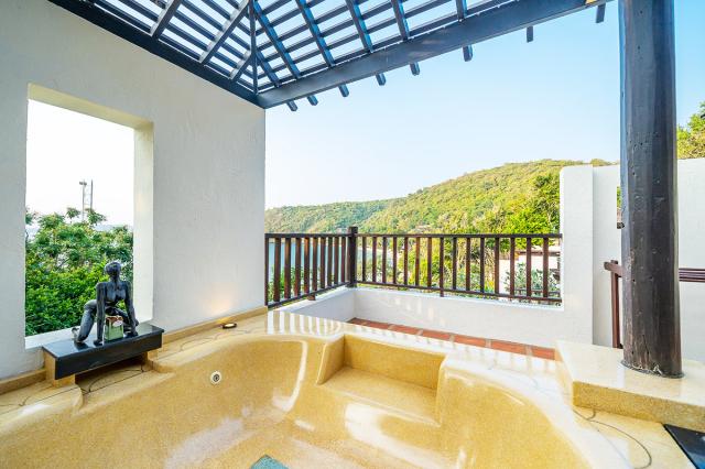Kombinace - Le Vimarn Cottages & Spa ****, Ko Samet - pláž Ao P
