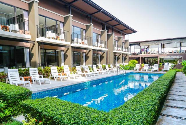 Kombinace - La Lune Beach Resort ***, Ko Samet - pláž Ao Wong D