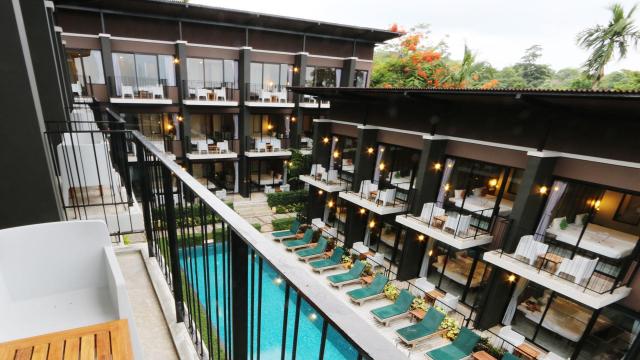 Kombinace - La Lune Beach Resort ***, Ko Samet - pláž Ao Wong D
