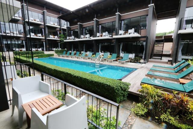 Kombinace - La Lune Beach Resort ***, Ko Samet - pláž Ao Wong D
