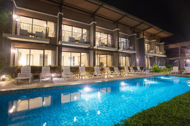 Kombinace - La Lune Beach Resort ***, Ko Samet - pláž Ao Wong D