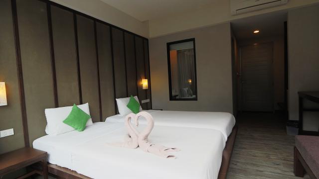 Kombinace - La Lune Beach Resort ***, Ko Samet - pláž Ao Wong D