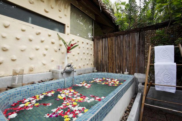 Kombinace - Centara Tropicana Resort ****, Ko Chang - pláž Klon