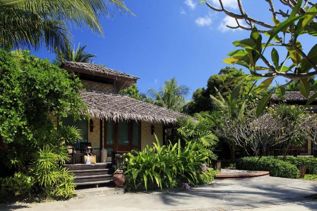 Kombinace - Centara Tropicana Resort ****, Ko Chang - pláž Klon