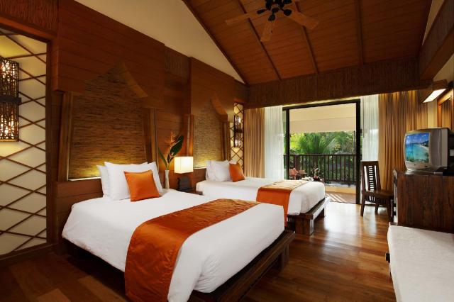 Kombinace - Centara Tropicana Resort ****, Ko Chang - pláž Klon