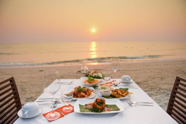 Kombinace - Kacha Resort ****, Ko Chang - pláž White Sand, Bang