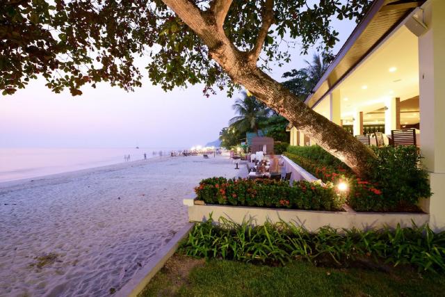 Kombinace - Kacha Resort ****, Ko Chang - pláž White Sand, Bang