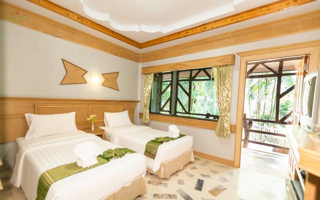 Kombinace - Chai Chet Resort ***, Ko Chang - pláž  Klong Prao, 