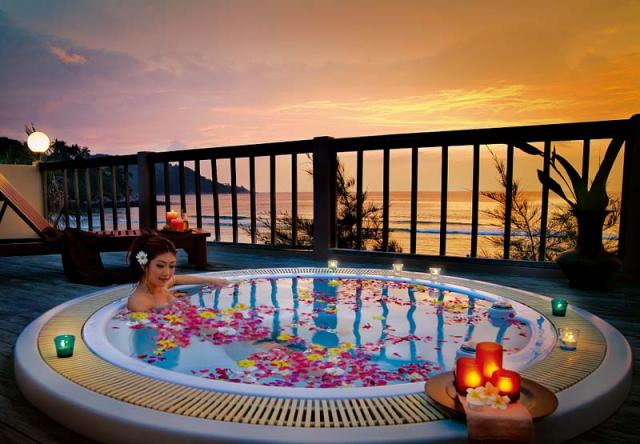 Kombinace - Katathani Resort *****, Phuket - pláž Kata, Bangkok