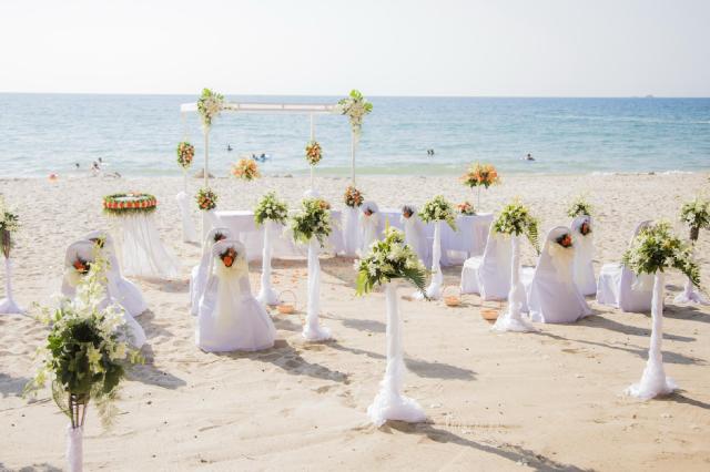 Kombinace - Sunwing Bangtao Beach ****, Phuket, Bangkok Palace 