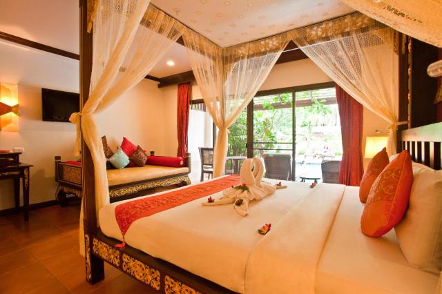Kombinace - Kata Palm Resort & Spa ****, Phuket - pláž Kata, Ba