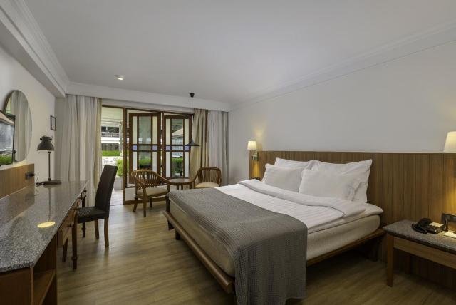 Kombinace - Kamala Beach Sunprime Resort ****, Phuket - pláž Ka
